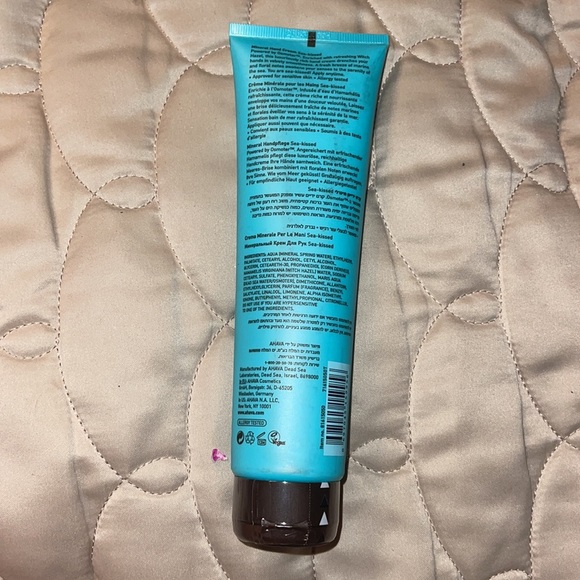 AHAVA Mineral Hand Cream - Sea-Kissed 5.1 fl oz / 150 ml - Picture 2 of 4